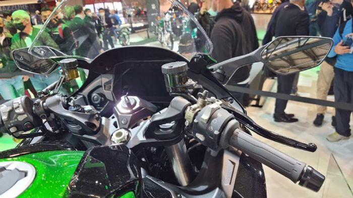 Kawasaki H2 SX SE: Με ηλεκτρονική ανάρτηση και αισθητήρες ραντάρ 